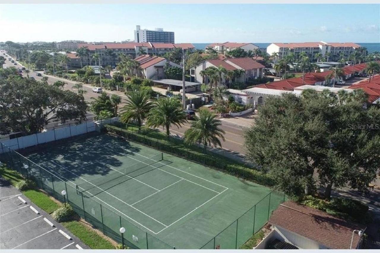 Appartamento Siesta Key Escape Ground Floor Steps To Heated Pool And Free Trolley Esterno foto