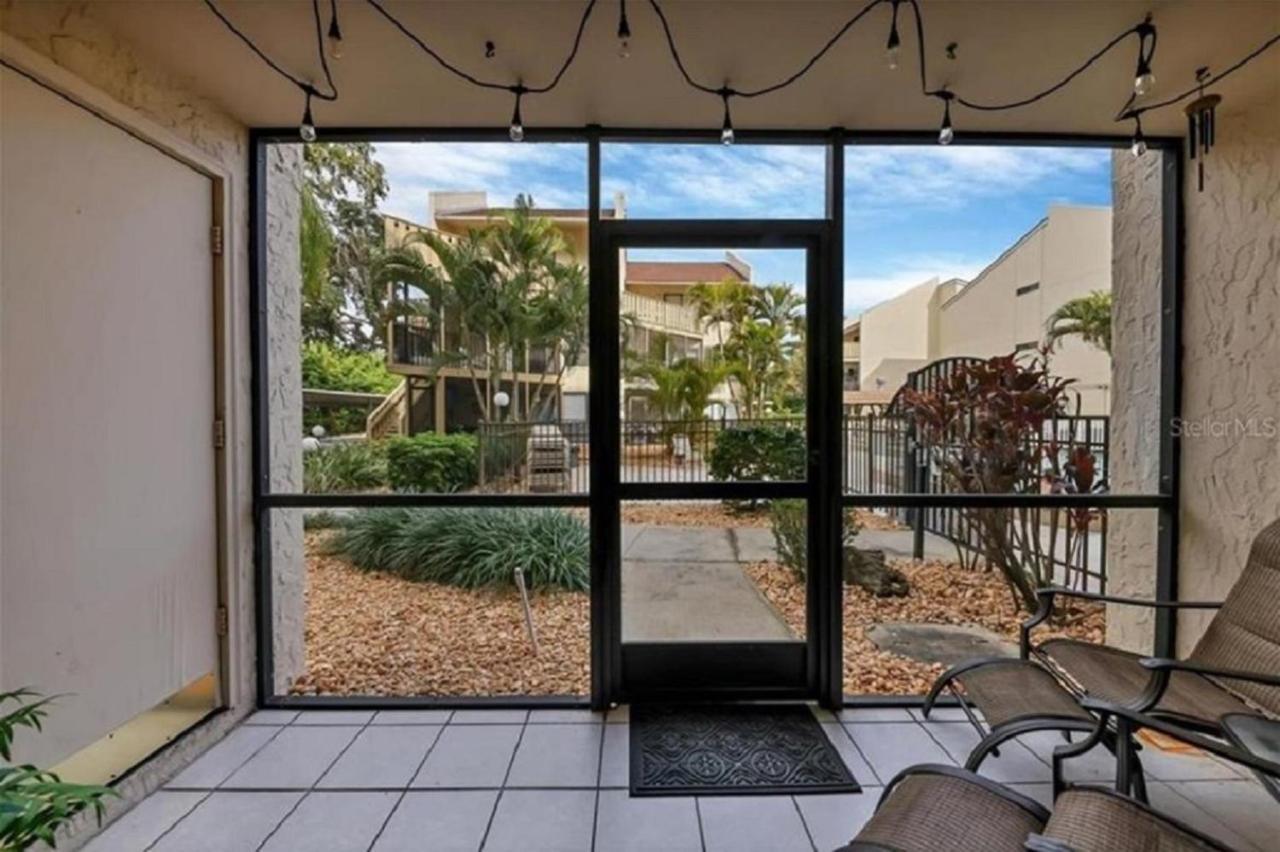 Appartamento Siesta Key Escape Ground Floor Steps To Heated Pool And Free Trolley Esterno foto