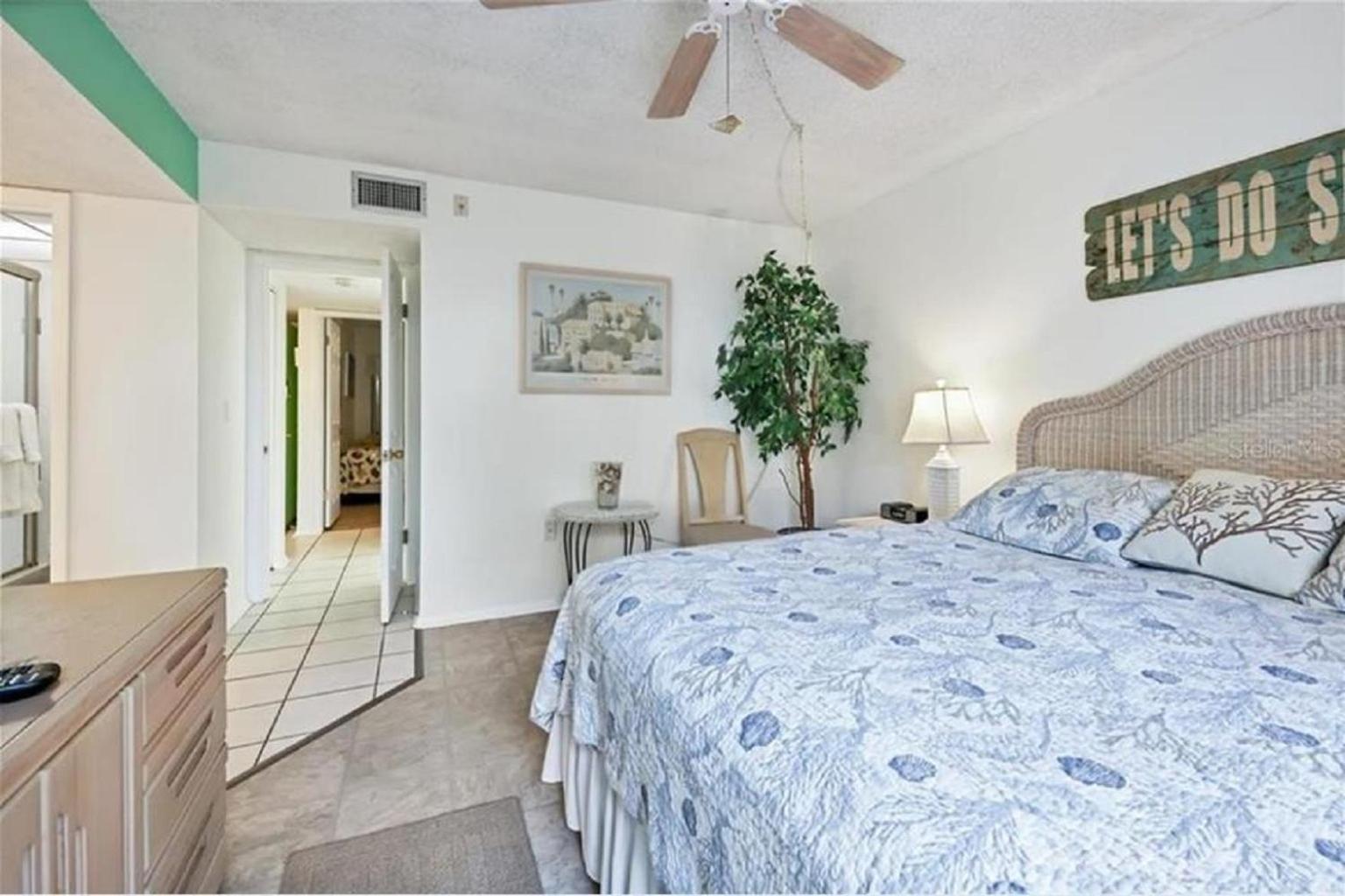 Appartamento Siesta Key Escape Ground Floor Steps To Heated Pool And Free Trolley Esterno foto